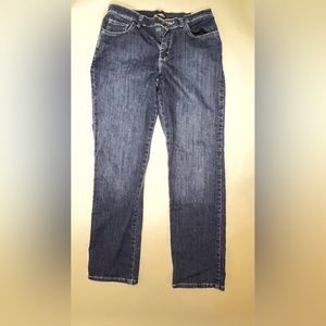 Size 6 M Lee Jean shorts